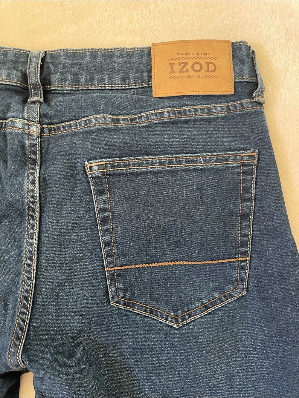 Izod Slim Men’s Jeans in Dark Blue with Contrast Stitching